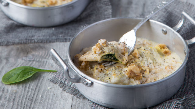 Raviolis de Requeijão e Espinafres