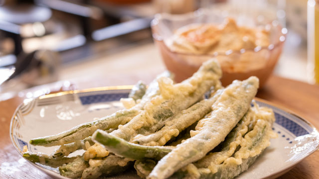 Peixinhos da Horta com Maionese de Caju
