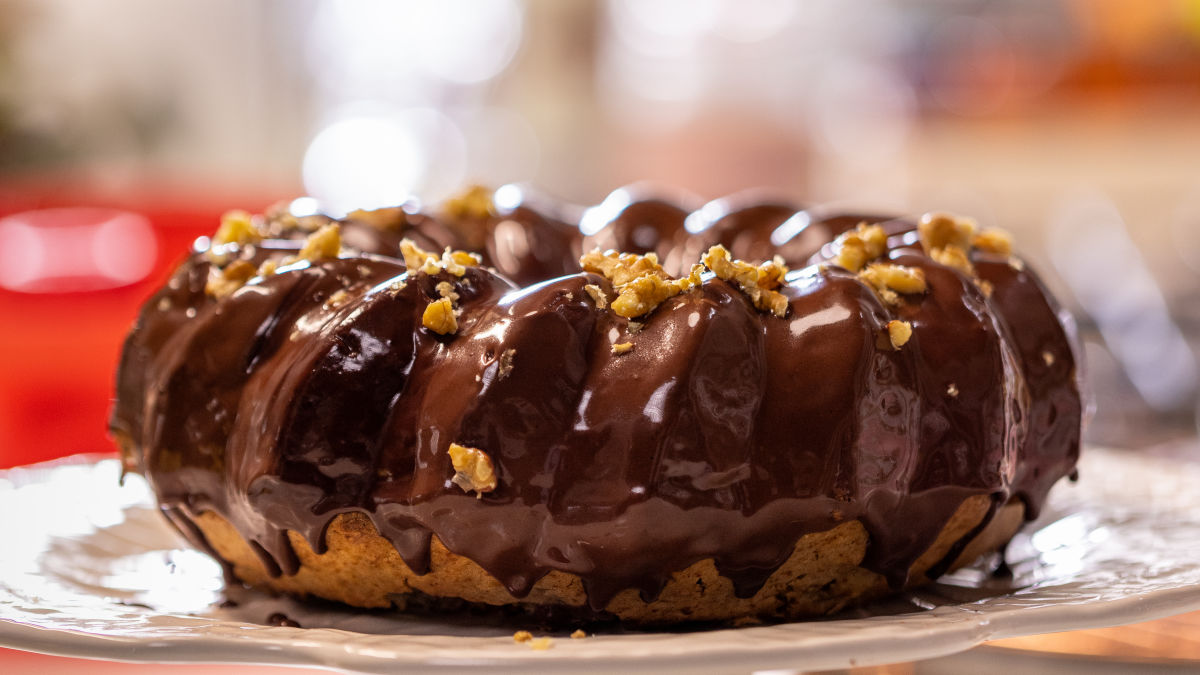 Bolo de Banana com Chocolate e Nozes