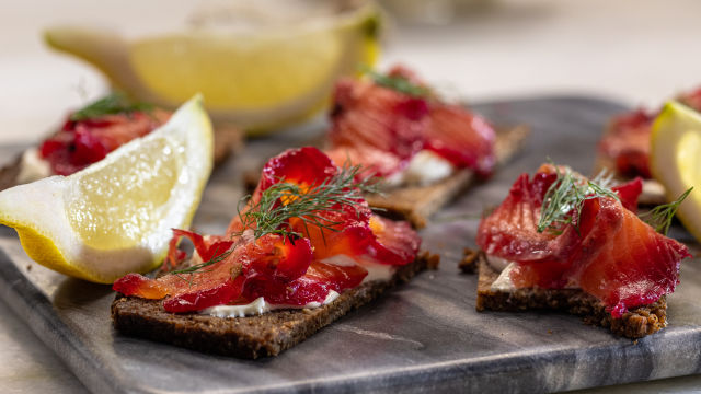Gravlax de Salmão e Beterraba