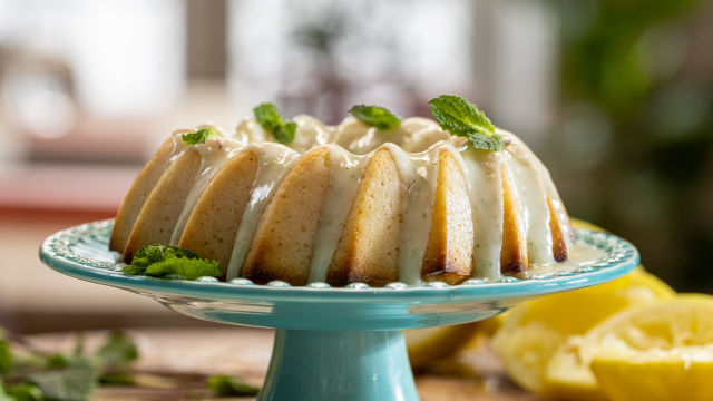 Bolo Vegan de Limão e Hortelã
