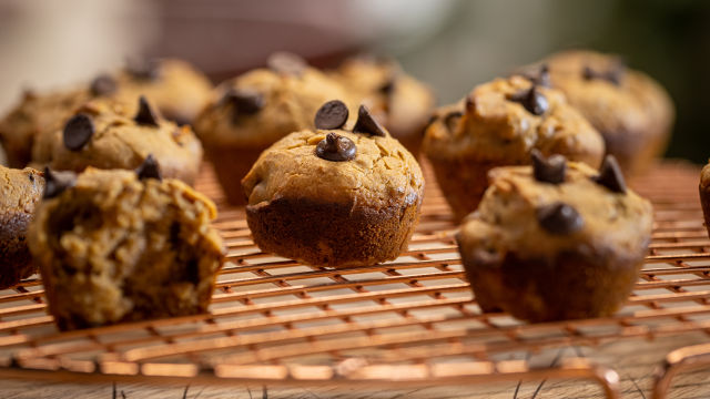 Queques de Amendoim e Chocolate