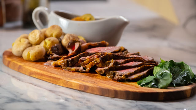 Rosbife de Novilho com Molho à Mirandesa