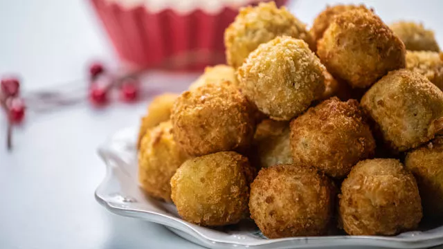 Croquetes de Peru com Puré de Maçã