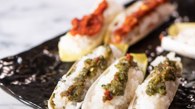 Sticky Rice com Dips de Beringela e de Pimento