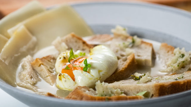 Açorda de Poejo e queijo de cabra