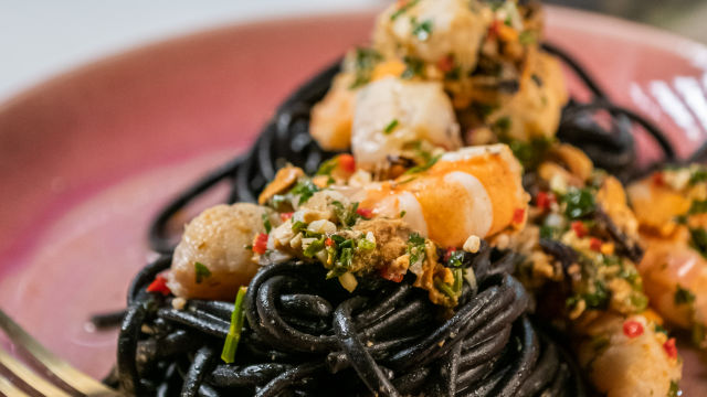 Esparguete Nero Di Sepia Com Sabores Do Mar