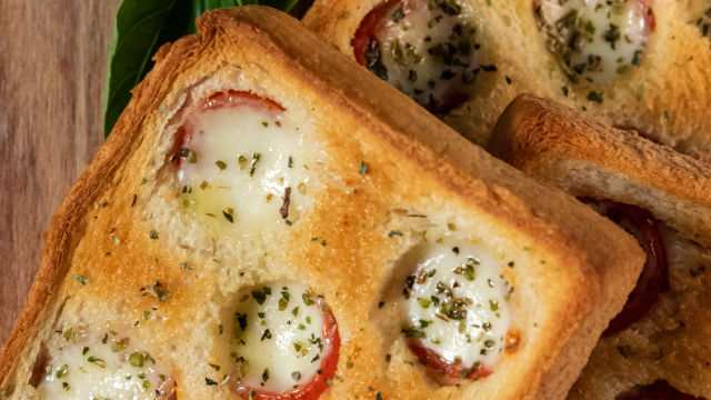 Tomate Cherry com Mozarela no Forno