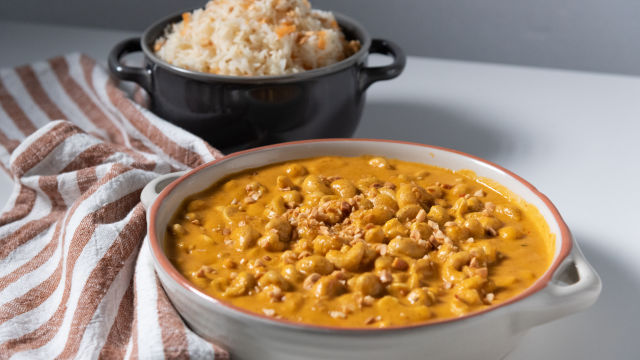 Caril de Caju com Arroz de Cenoura