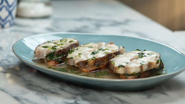 Alhada de Cação com Pão Frito