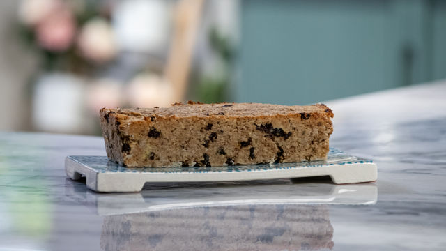 Bolo De Amêndoa, Pera E Marmelo