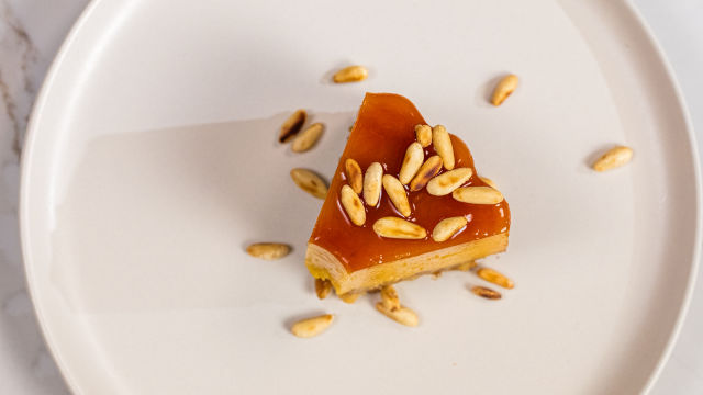 Pudim de Ovos e Pinhões