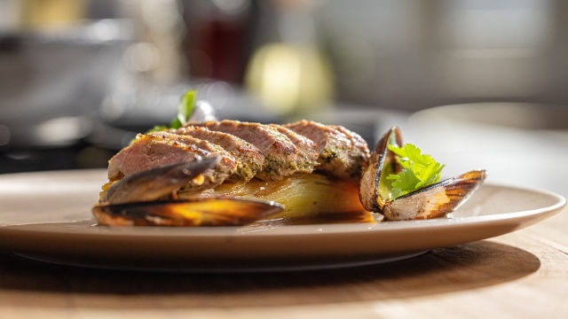 Plumas de Porco com Mil Folhas de Batata