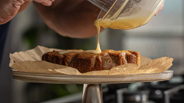 Bolo de Noz e Laranja com Chantilly de Canela