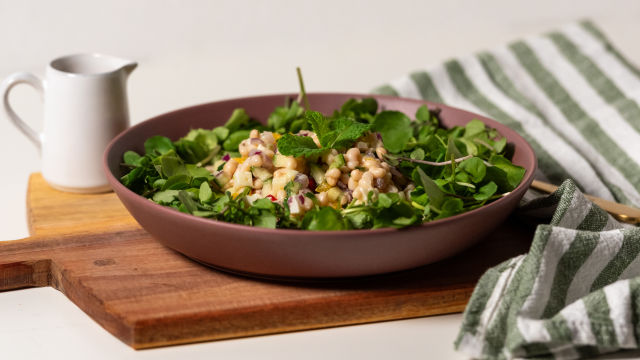Salada de Feijão-Frade ‘Bago de Arroz’ com Romã e Agrião