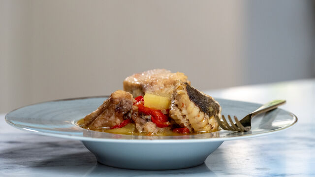 Caldeirada de Peixe com Moscatel Roxo