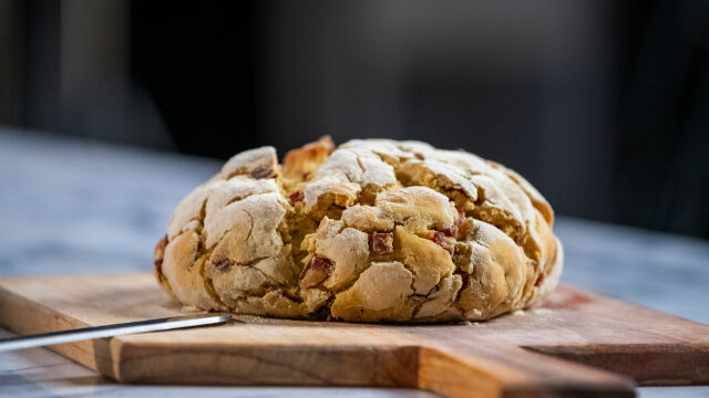 Broa de Milho com Chouriço