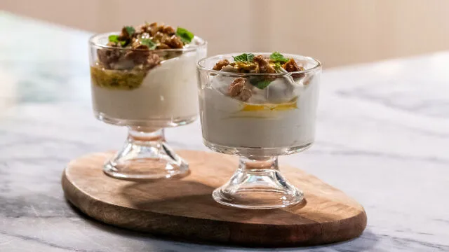 Mousse de Maracujá, Noz e Hortelã