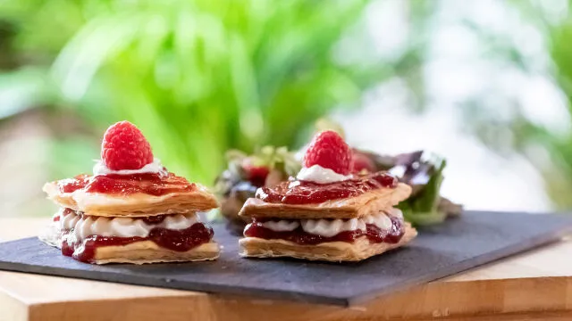 Folhado de Chèvre com Framboesas