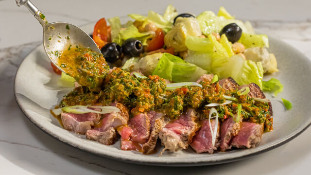 Vazia Grelhada com Molho Chimichurri