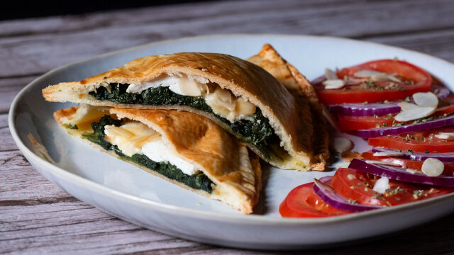 Pasteís de Espinafres, Ricotta e Amêndoa Tostada