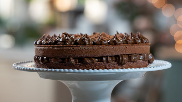 Bolo de Chocolate com Creme Moka