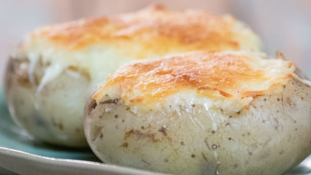 Batatas Gratinadas com Recheio de Vegetais