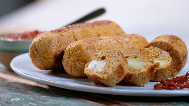 Salsichas de Perú Recheadas com Queijo
