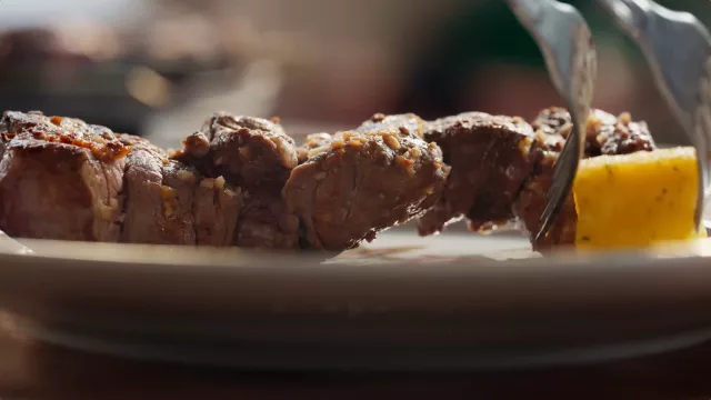 Espetada com Milhos Fritos