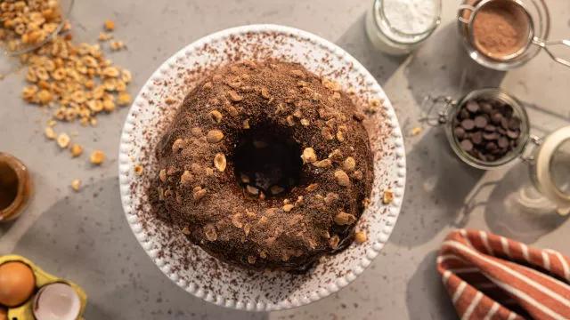 Coroa de Chocolate e Avelãs