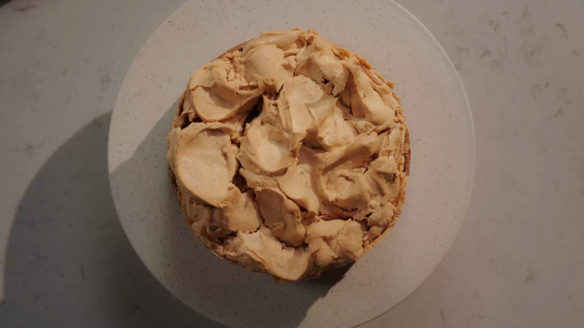 Bolo de Batata Doce com Merengue Tostado