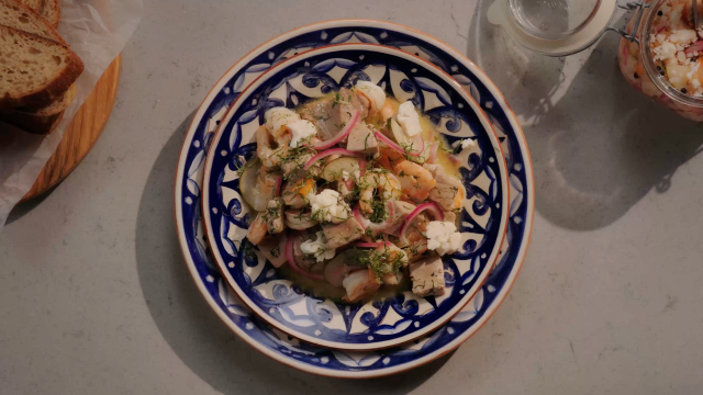 Pica-Pau de Atum com Camarão e Pickles