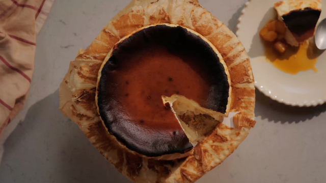 Cheesecake de Queijo da Ilha com Ananás Caramelizado