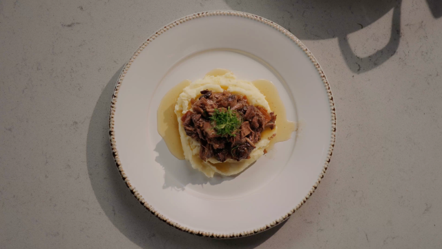 Costeletas de Novilho com Puré de Parmesão