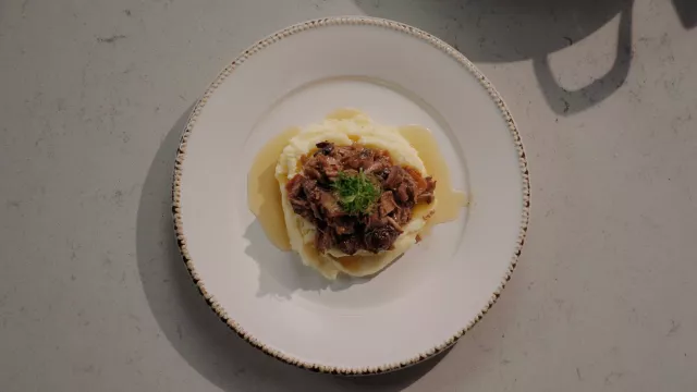 Costeletas de Novilho com Puré de Parmesão