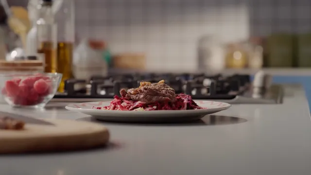 Saladinha em Tons Vermelhos