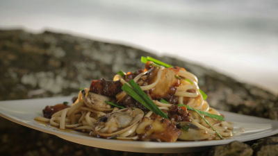 Hobotnica i salata od nudli