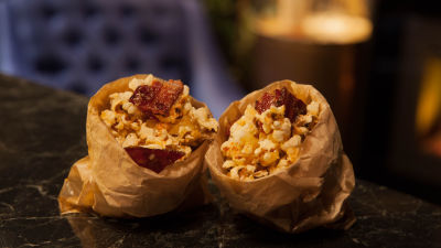 Kokice sa slaninom i sirom