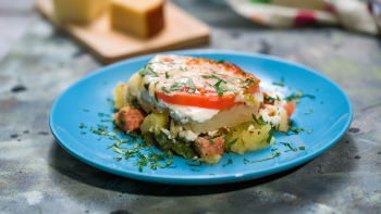 Krompir i sir musaka (gratin) s kobasicom