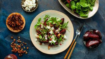 Salata od cvekle, pečene na soli