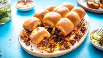 Hamburgeri vrste „Sloppy Joe“ na korejski način