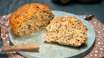 Hleb od spelte i oraha