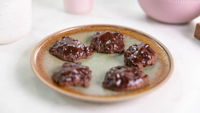 “Brownie” keksići sa čokoladnim ganažem