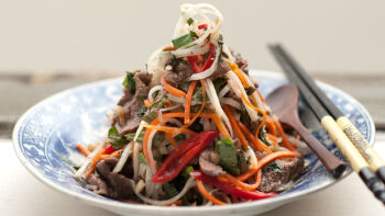 Salata od kelerabe i goveđeg mesa