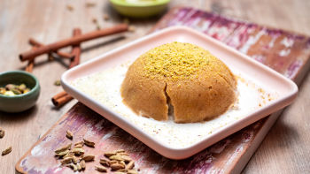 Alva od toplog griza sa kikirikijem i sladoledom