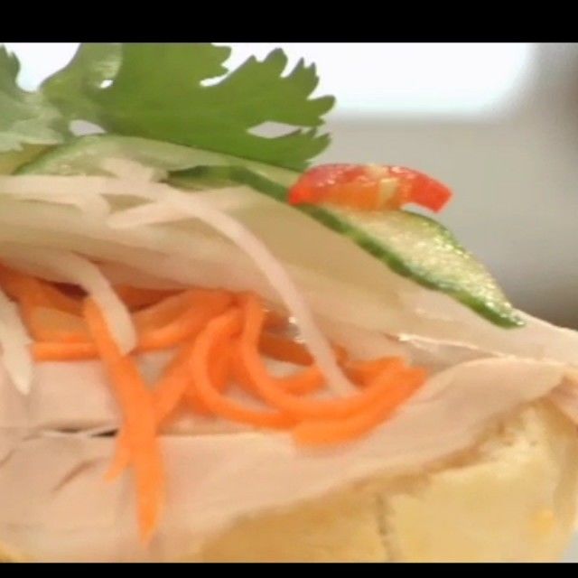 Banh mi thit