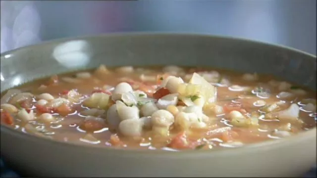 Čorba od belog pasulja i čorizo kobasice