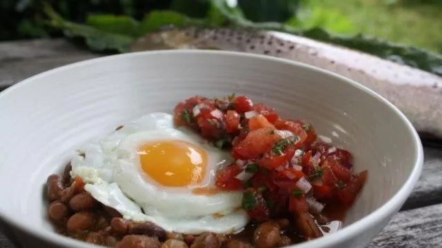 Meksički pasulj i ljuta salsa