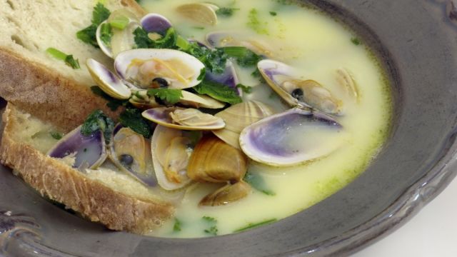 Supa od školjki „coquinhas”