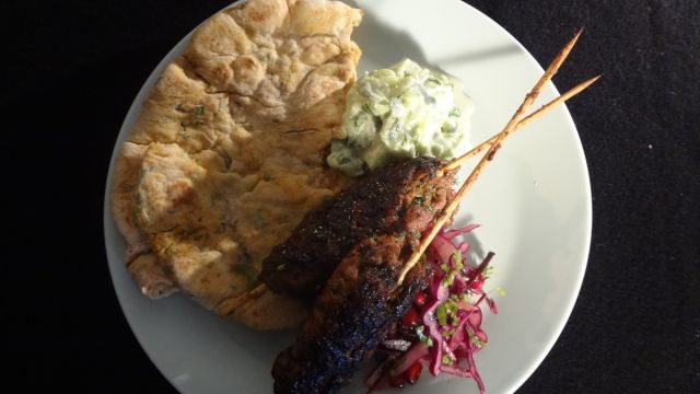 Jagnjeći kebab u pita-hlebu
